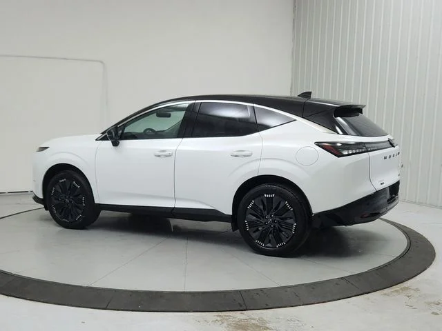 New 2026 White Nissan Platinum image 5