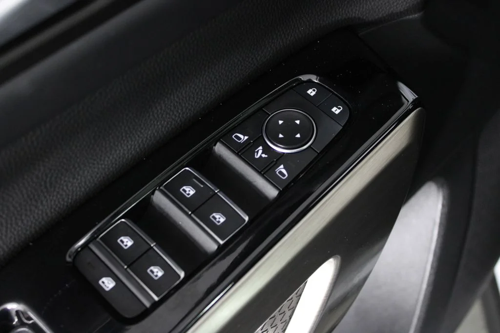 2025 Nissan Pathfinder Platinum - Photo 24