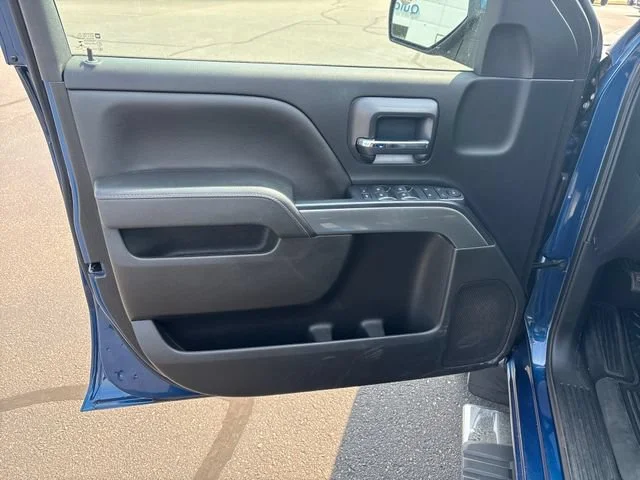 Used 2019 DEEP OCEAN BLUE METALLIC Chevrolet LT image 12