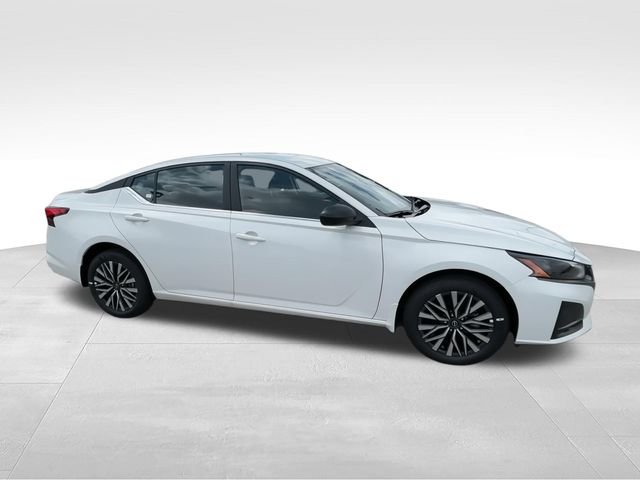 New 2026 White Nissan 2.5 SV image 2