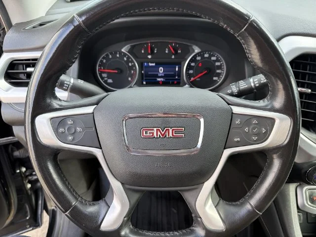 Used 2020 Black GMC SLE image 23