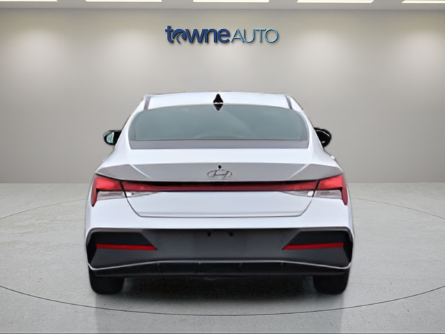 Certified Used 2024 White Hyundai SEL image 4