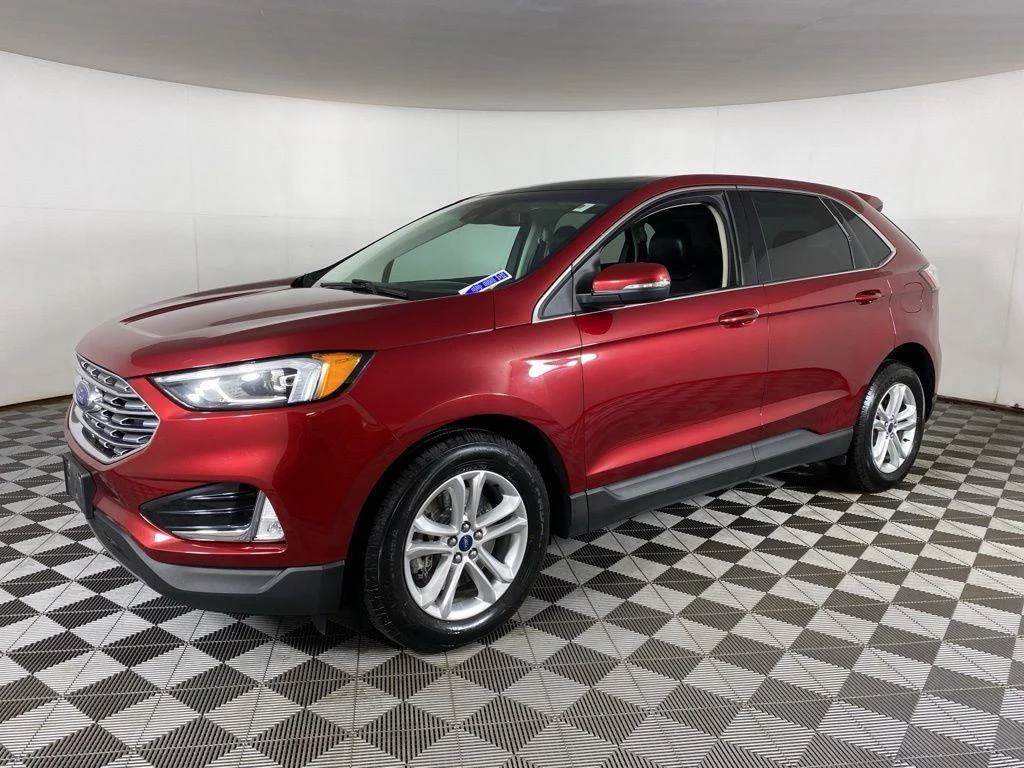 Used 2019 Ruby Red Metallic Ford SEL image 4