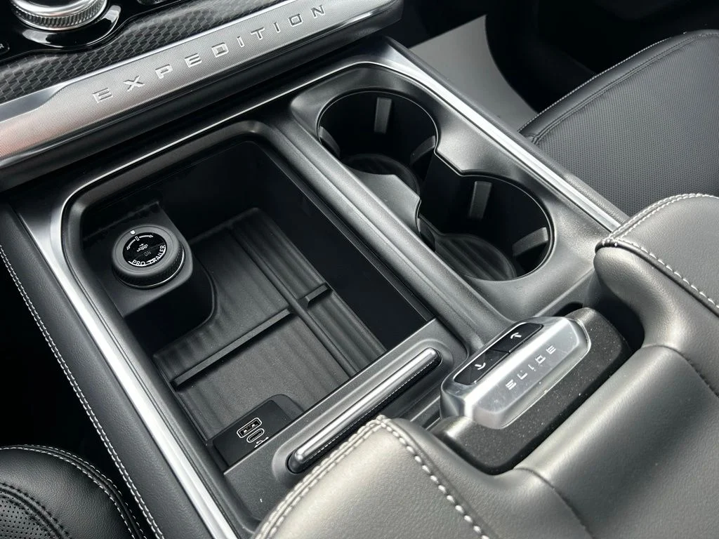 New 2026 Agate Black Metallic Ford Platinum® image 20