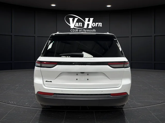New 2026 Bright White Clear-Coat Exterior Paint Jeep Altitude image 4