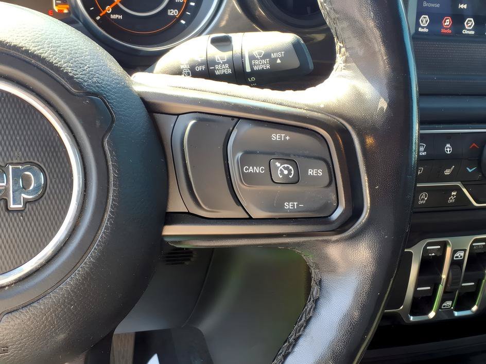 Used 2019 Granite Crystal Metallic Clearcoat Jeep Sport Altitude image 29