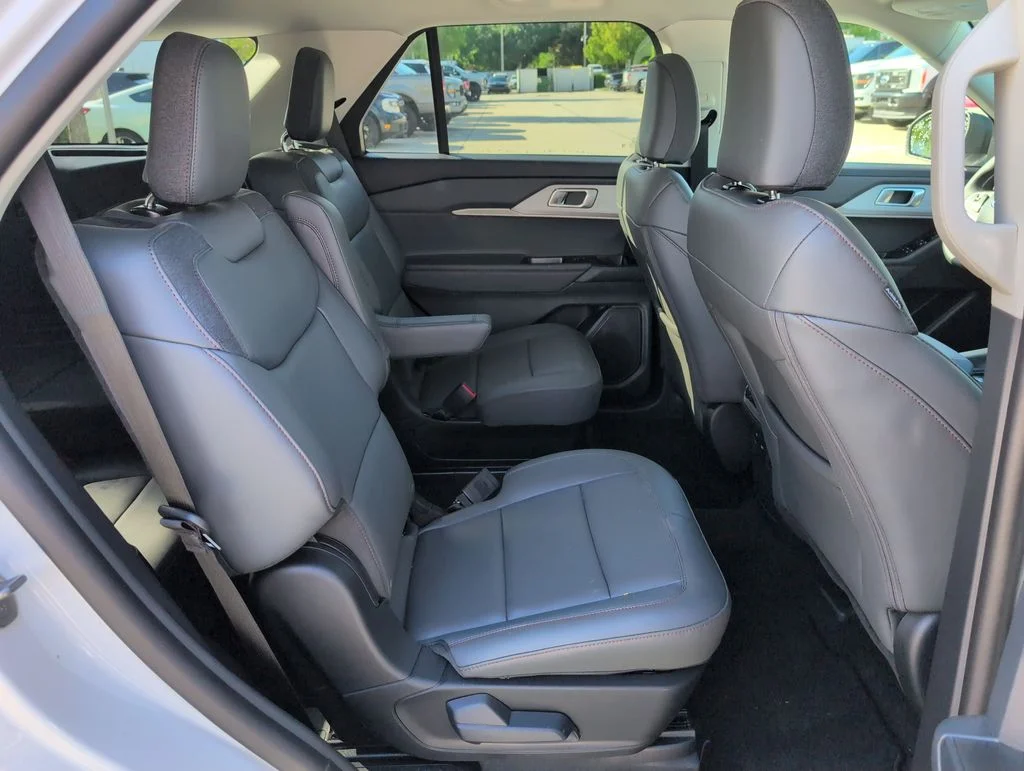 2026 Ford Explorer Active - Photo 15
