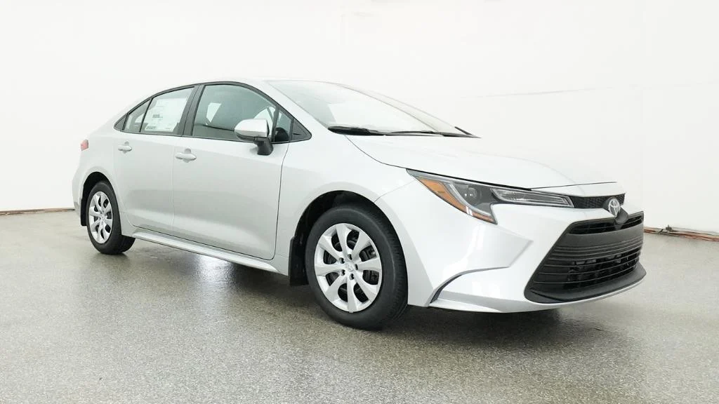 New 2026 Classic Silver Metallic Toyota LE image 5