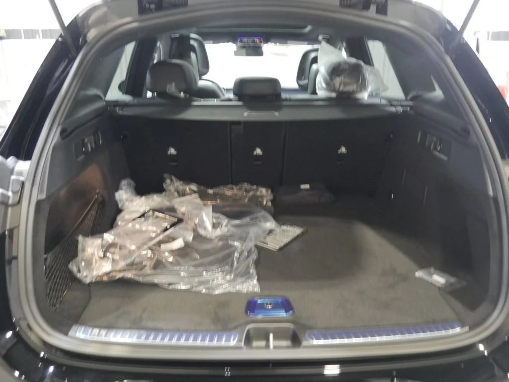 New 2026 Black Mercedes-Benz GLC 300 image 23