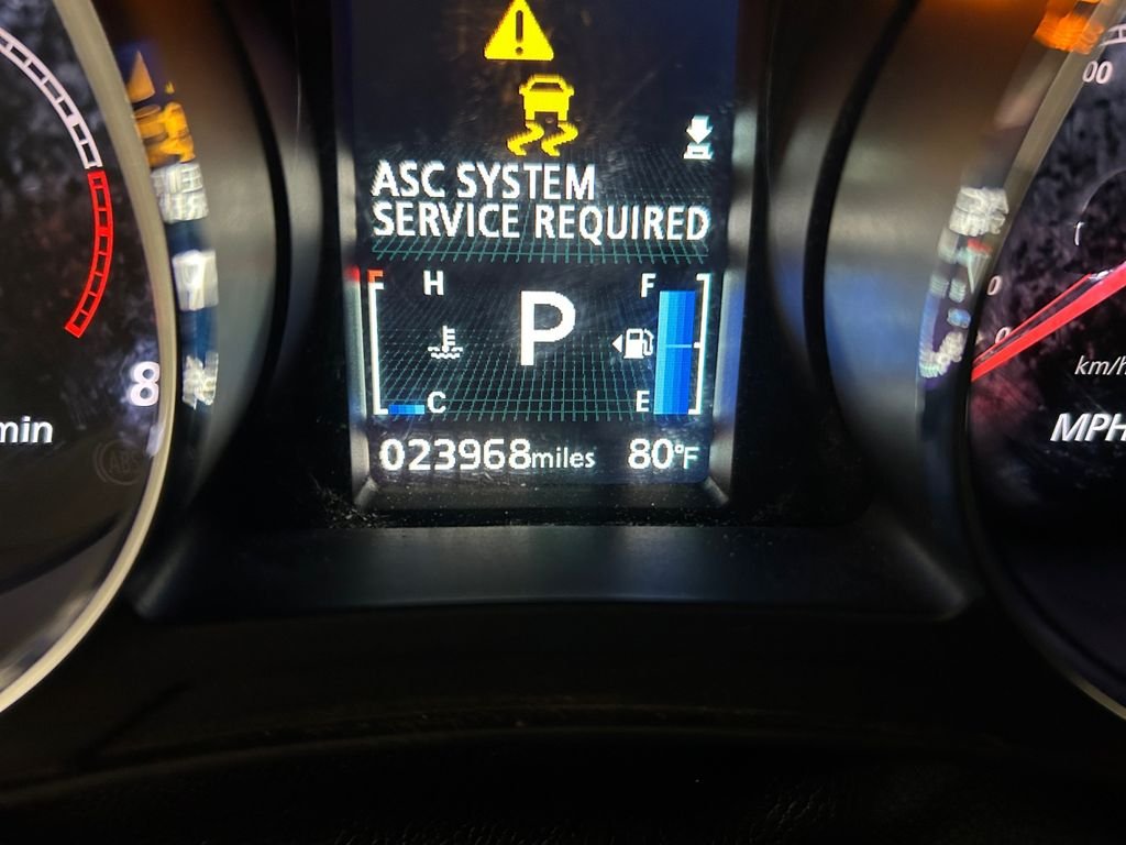 Used 2022 Red Mitsubishi 2.0 ES image 10