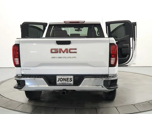 Used 2021 White GMC Base image 14