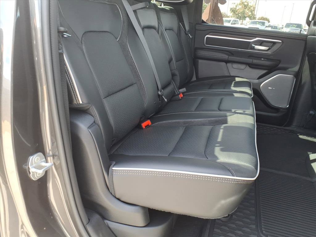 New 2026 Granite Crystal Metallic Clear-Coat Exterior Paint RAM Laramie image 9
