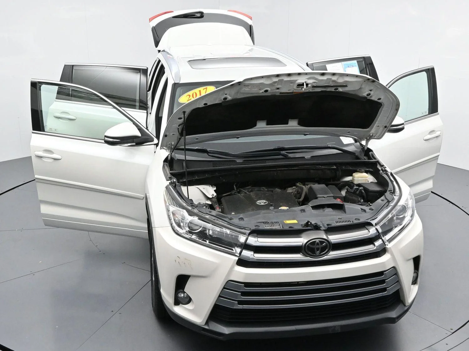 Used 2017 Blizzard Pearl Toyota Limited image 52