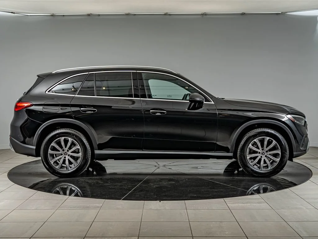 Certified Used 2026 Black Mercedes-Benz GLC 300 image 4