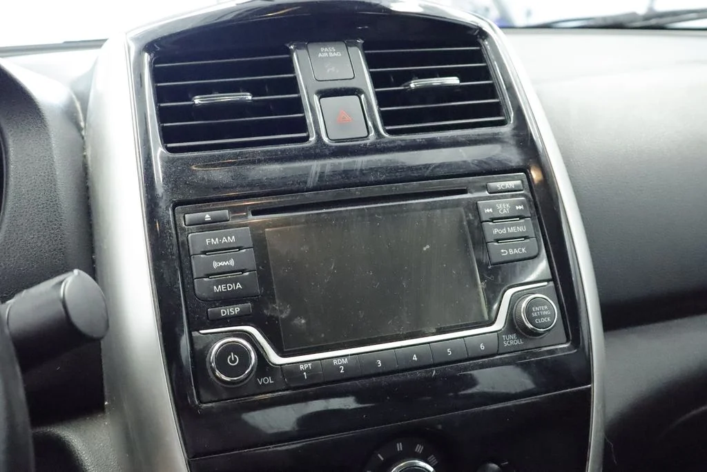 Used 2018 Gray Nissan 1.6 SV image 23