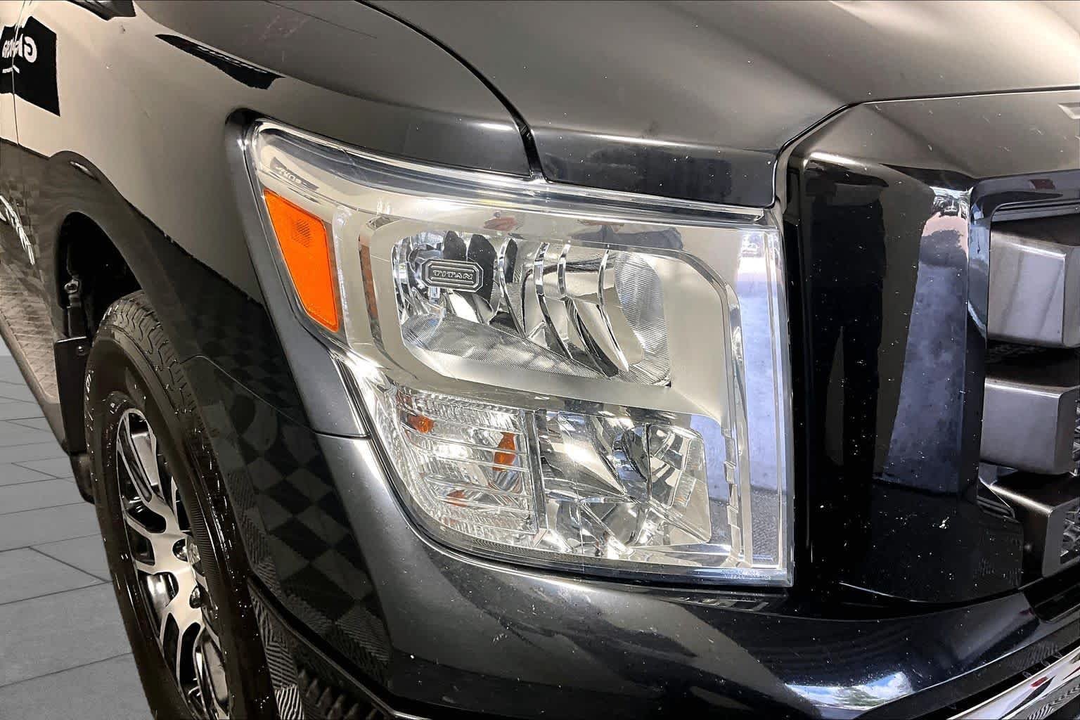 Used 2021 Super Black Nissan SV image 26