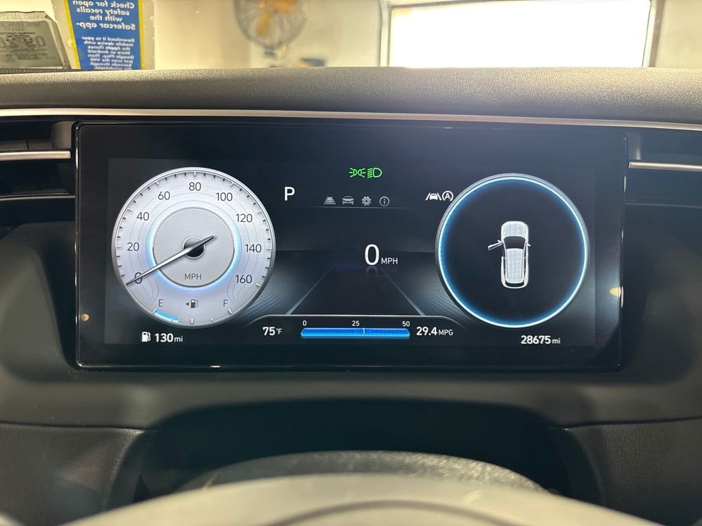 Used 2024 Black Hyundai SE image 14