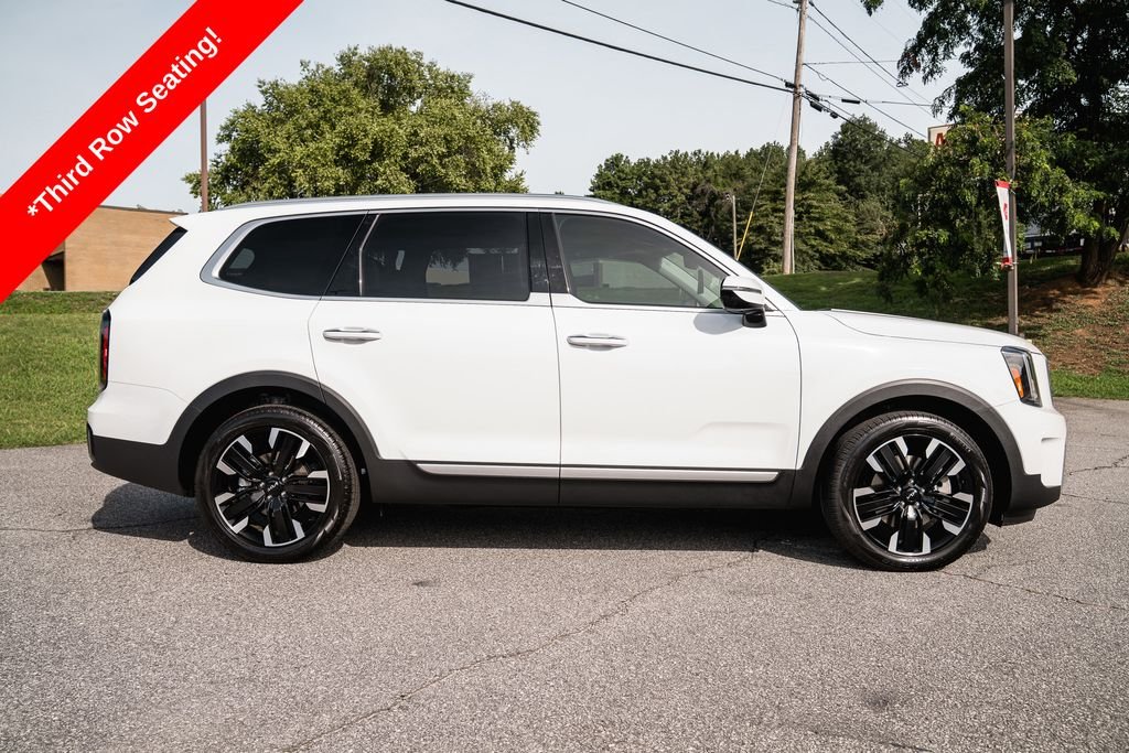 Used 2025 White Pearl Kia SX image 9