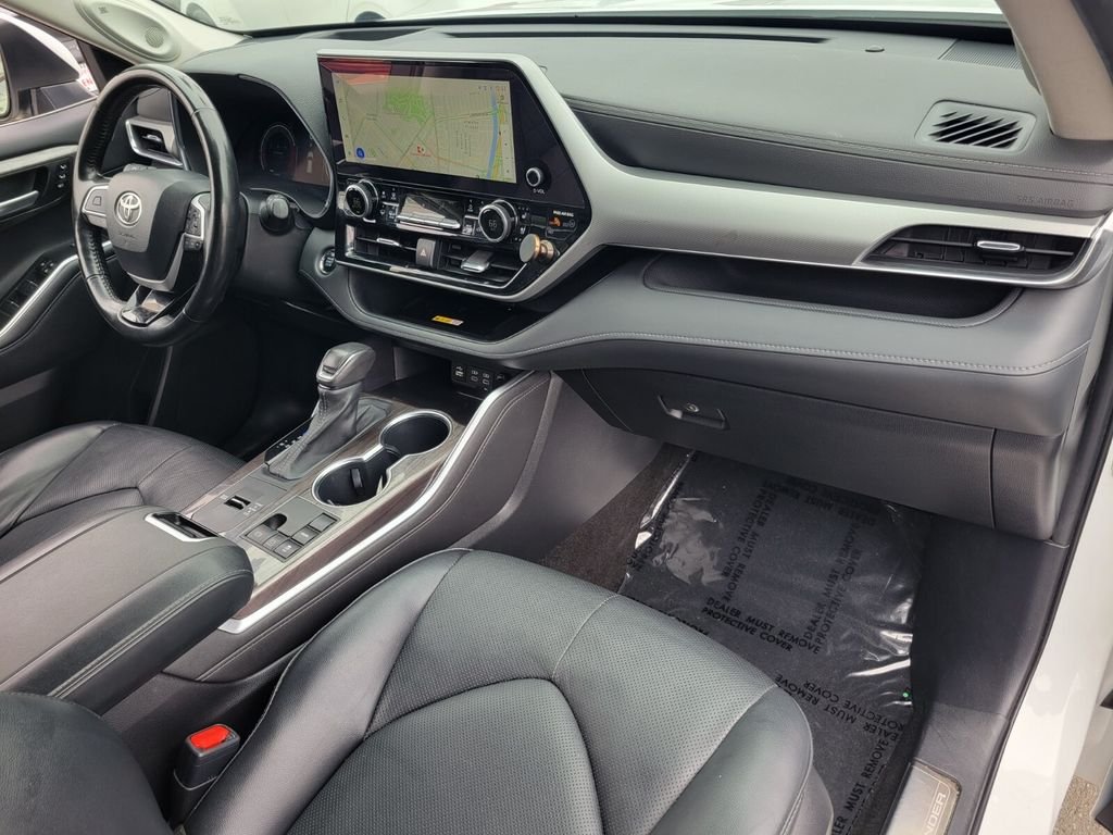 2023 Toyota Highlander Platinum - Photo 17