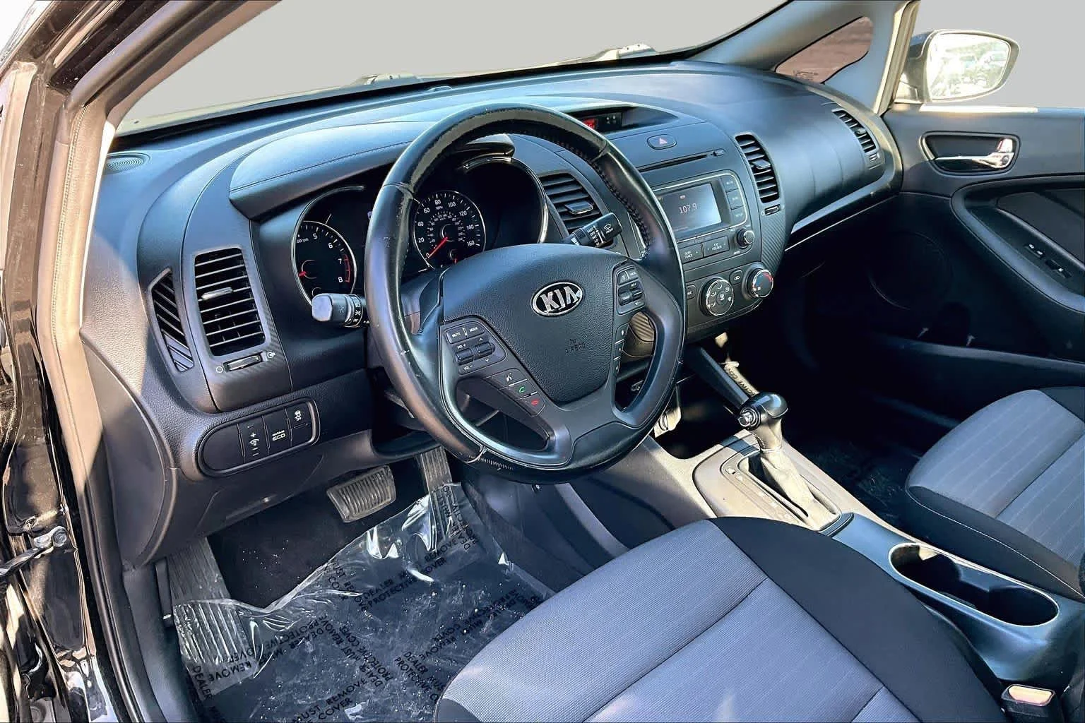 Used 2016 Aurora Black Pearl Kia EX image 30