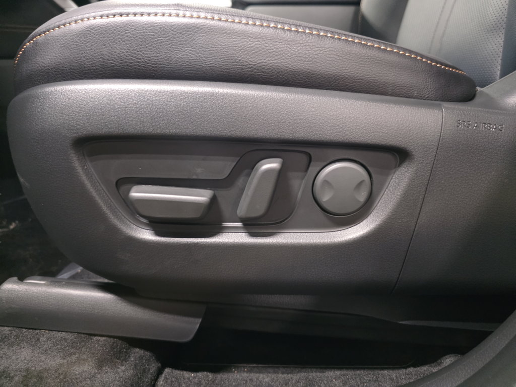 New 2026 Machine Gray Metallic Mazda Preferred image 30