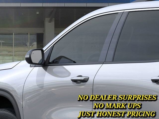 2025 Chevrolet Traverse LT - Photo 12