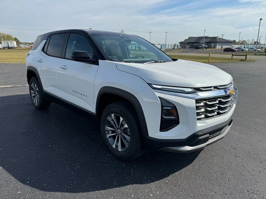 New 2026 Summit White Chevrolet LT image 7
