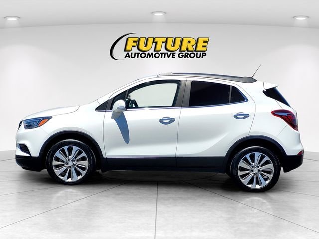Used 2019 White Buick Preferred image 7