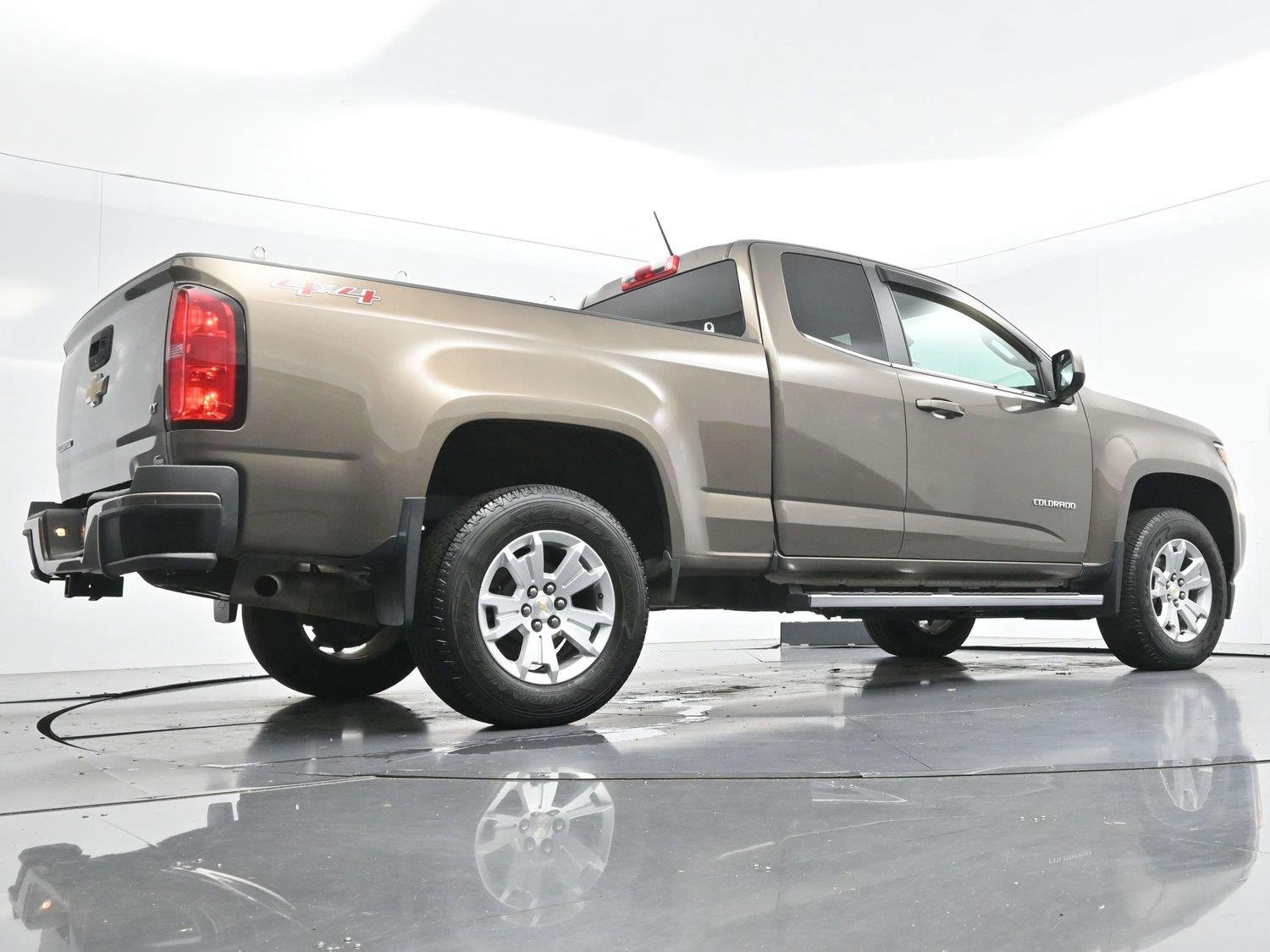 Used 2015 Brownstone Metallic Chevrolet 4WD LT image 57