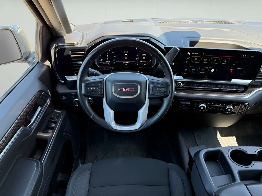 Used 2024 Summit White GMC SLE image 22
