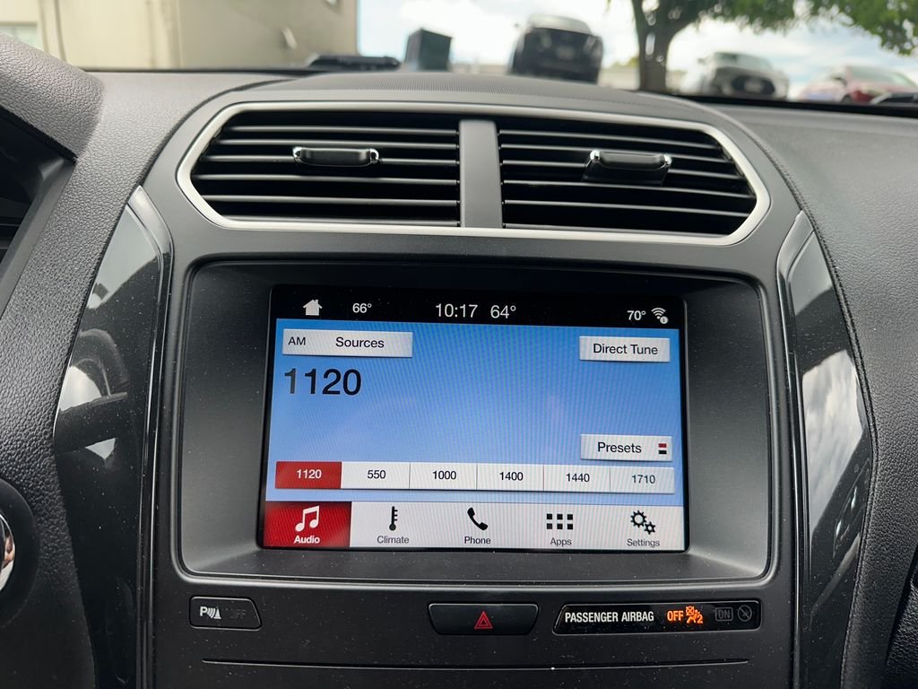 Used 2018 Gray Ford XLT image 17