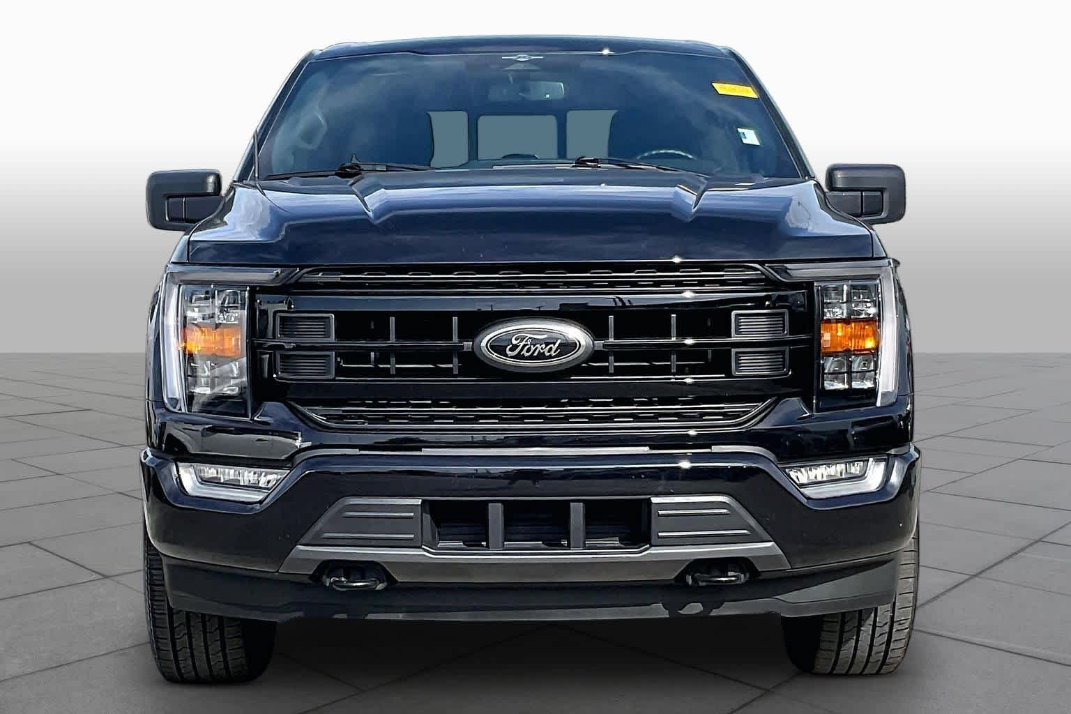 Used 2023 Agate Black Metallic Ford XLT image 4