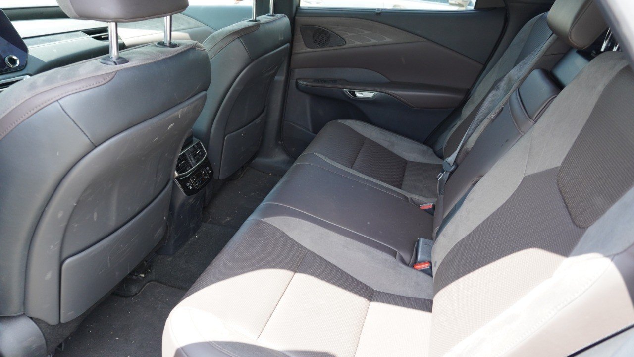 Used 2023 Silver Lexus RX 350 Luxury image 11
