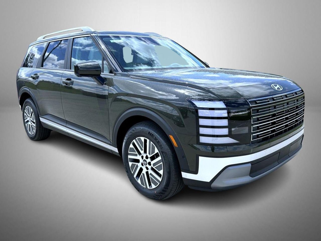 New 2026 Green Hyundai SEL Premium image 3