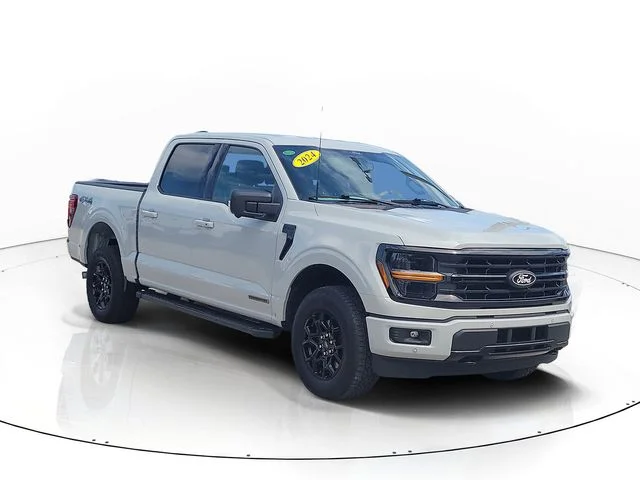 Used 2024 White Ford XLT image 3