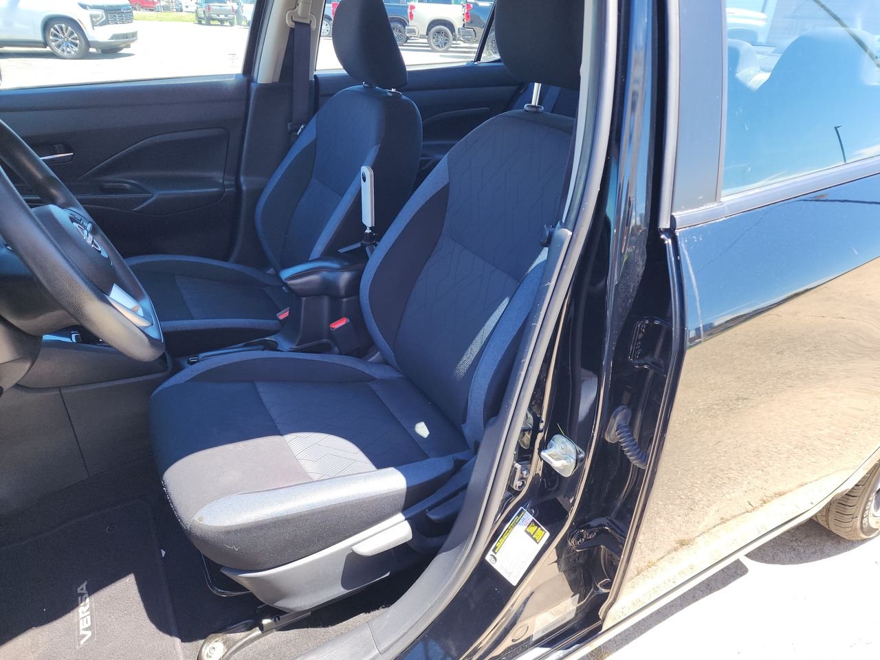 Used 2023  Nissan SV image 11