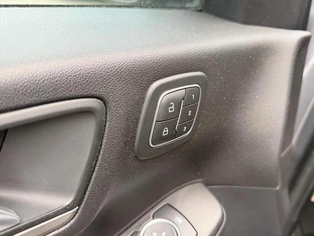 Used 2021 Silver Ford Titanium image 19