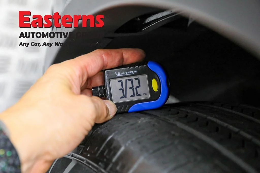 Used 2021 Gray Nissan S image 27