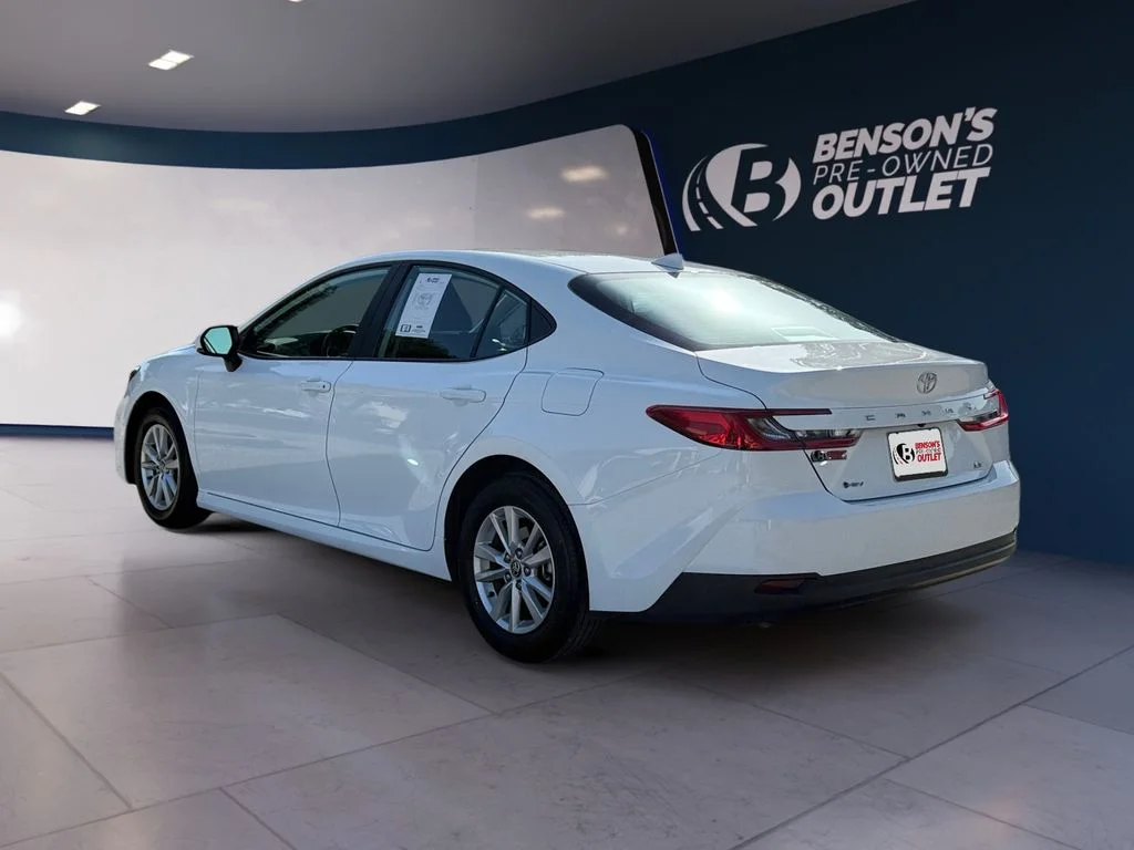 Used 2025  Toyota LE image 3