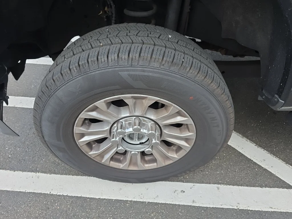 Used 2022 Black Metallic Ford XLT image 8