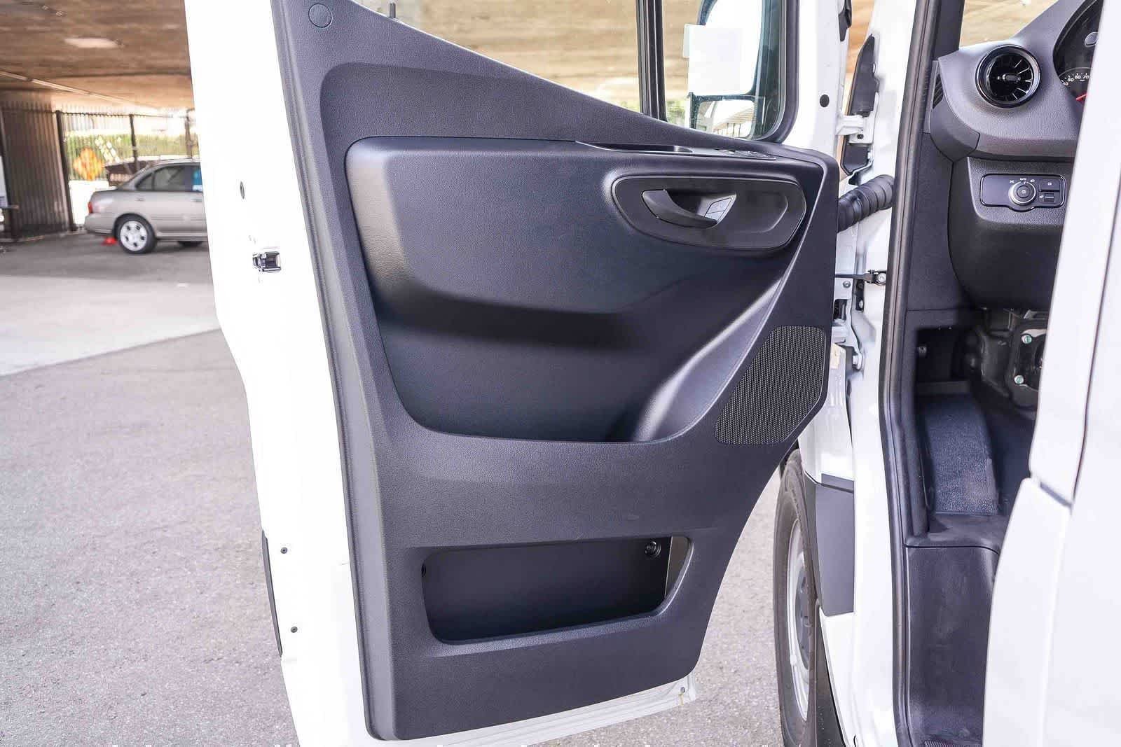 New 2026 Arctic White Mercedes-Benz Cargo 144WB High Roof RWD 2.0L I4 Diesel Turbo SO image 24