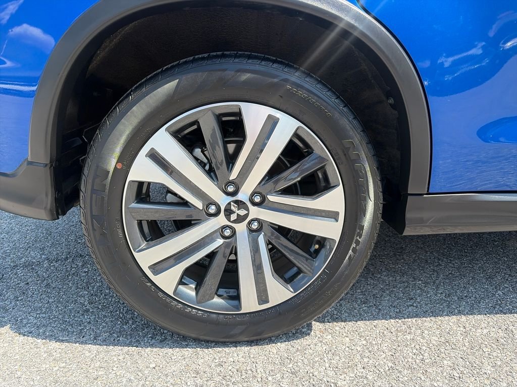 Used 2025 Blue Mitsubishi 2.0 SE image 42