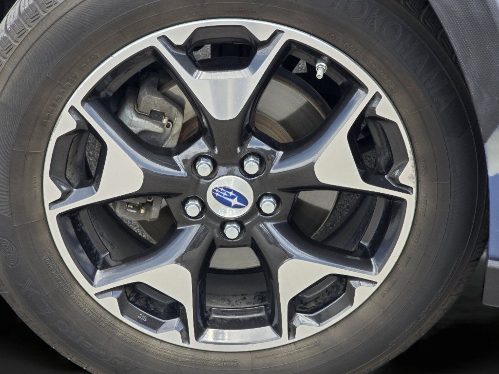 Certified Used 2018 Quartz Blue Pearl Subaru 2.0i Premium image 25