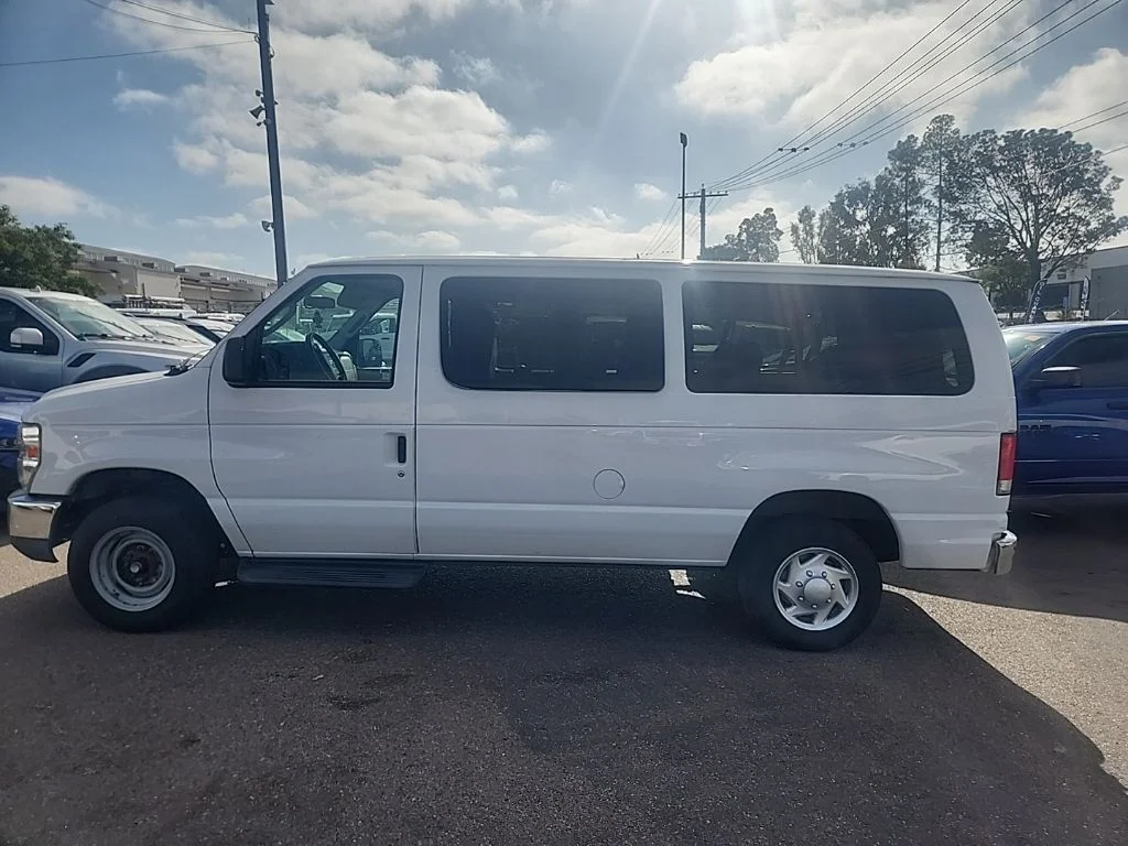 Used 2013 White Ford XL image 10