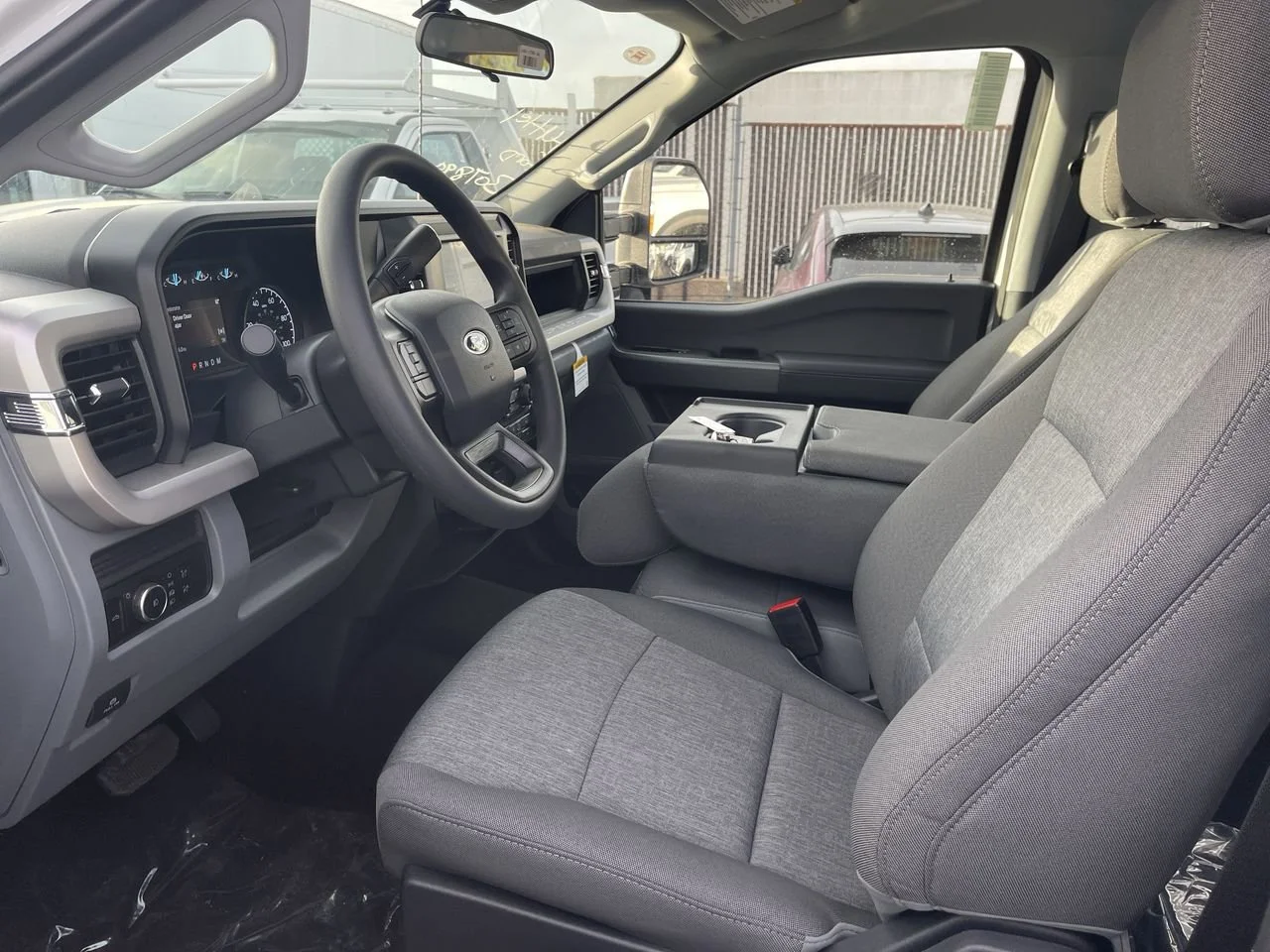 New 2026 Oxford White Ford XL image 17
