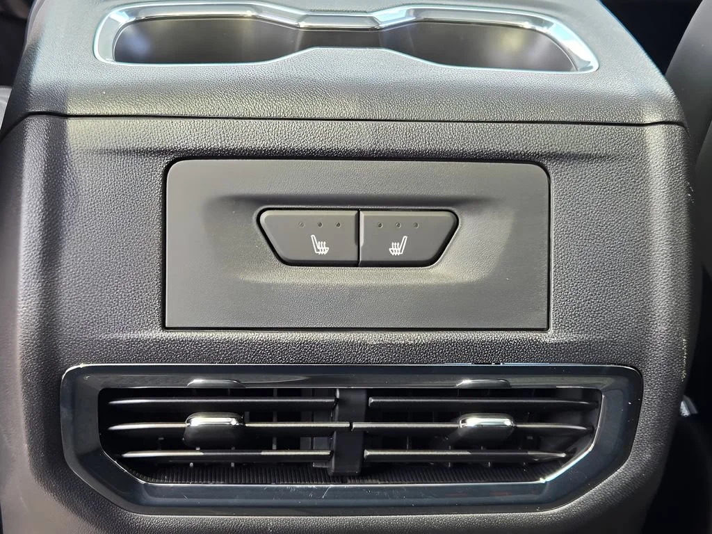 New 2025 Onyx Black GMC Extended Range Denali image 17