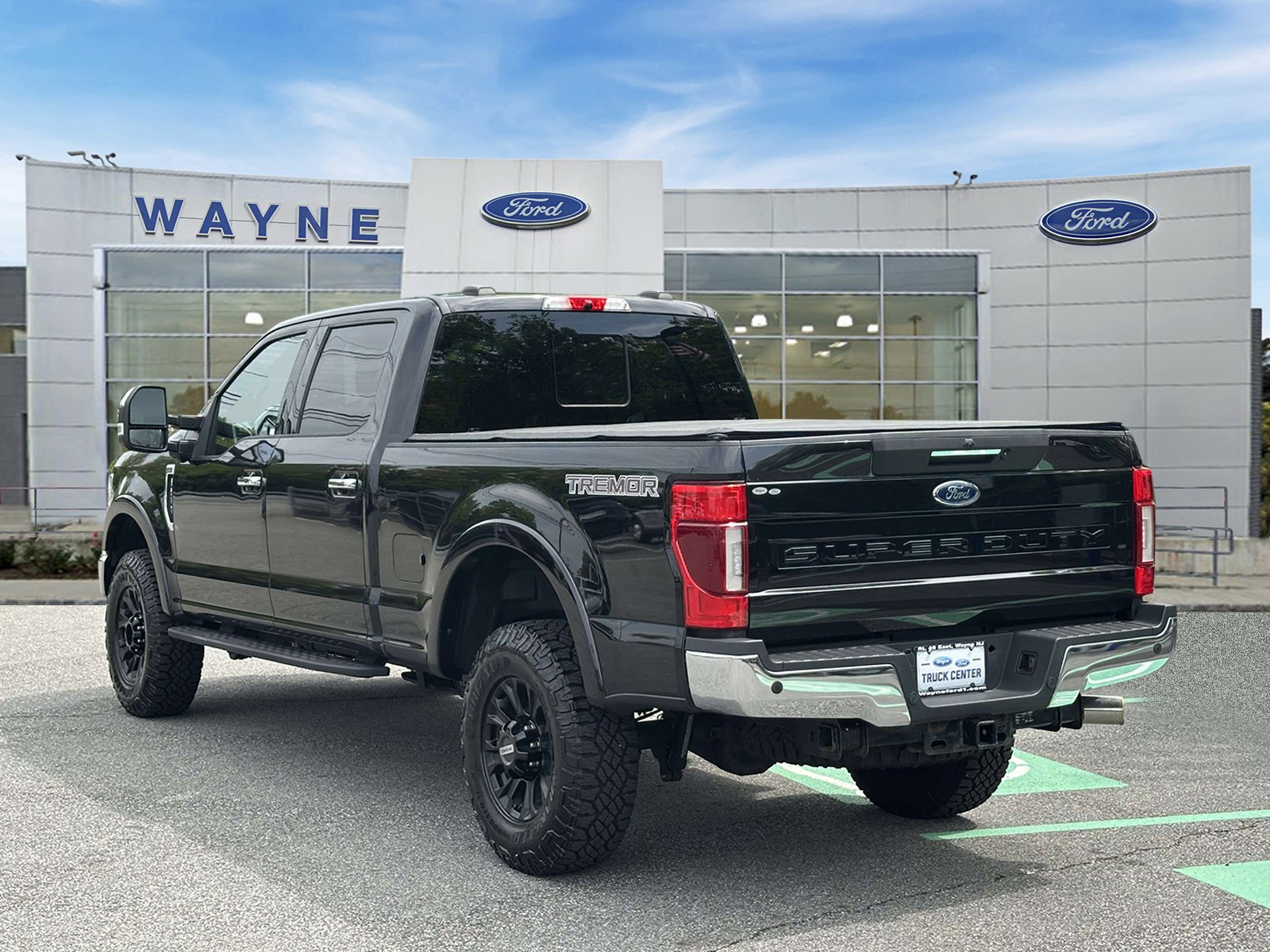Used 2020 Black Ford LARIAT image 4
