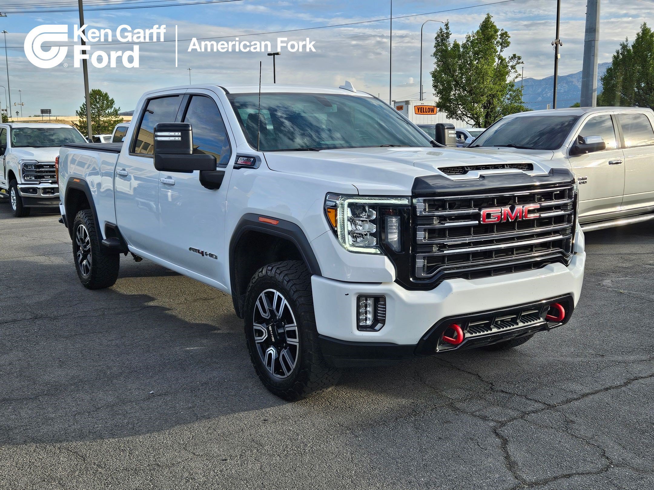 2023 GMC Sierra 4WD Crew Cab Standard Box AT4's photo