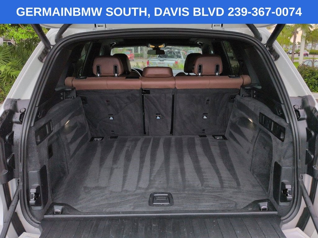Used 2021 White Metallic BMW sDrive40i image 15