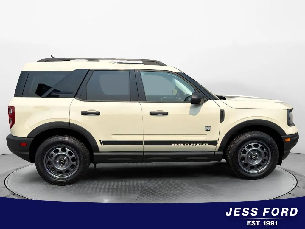 Used 2024 Desert Sand Ford Big Bend image 6